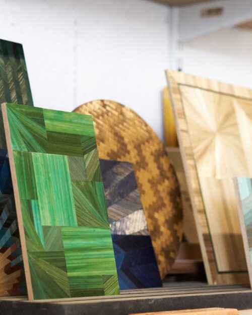 26-27 V12 La marqueterie de paille : tout un art !