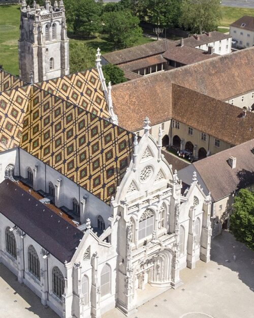 26-27 V14 Les splendeurs de Bourg en Bresse