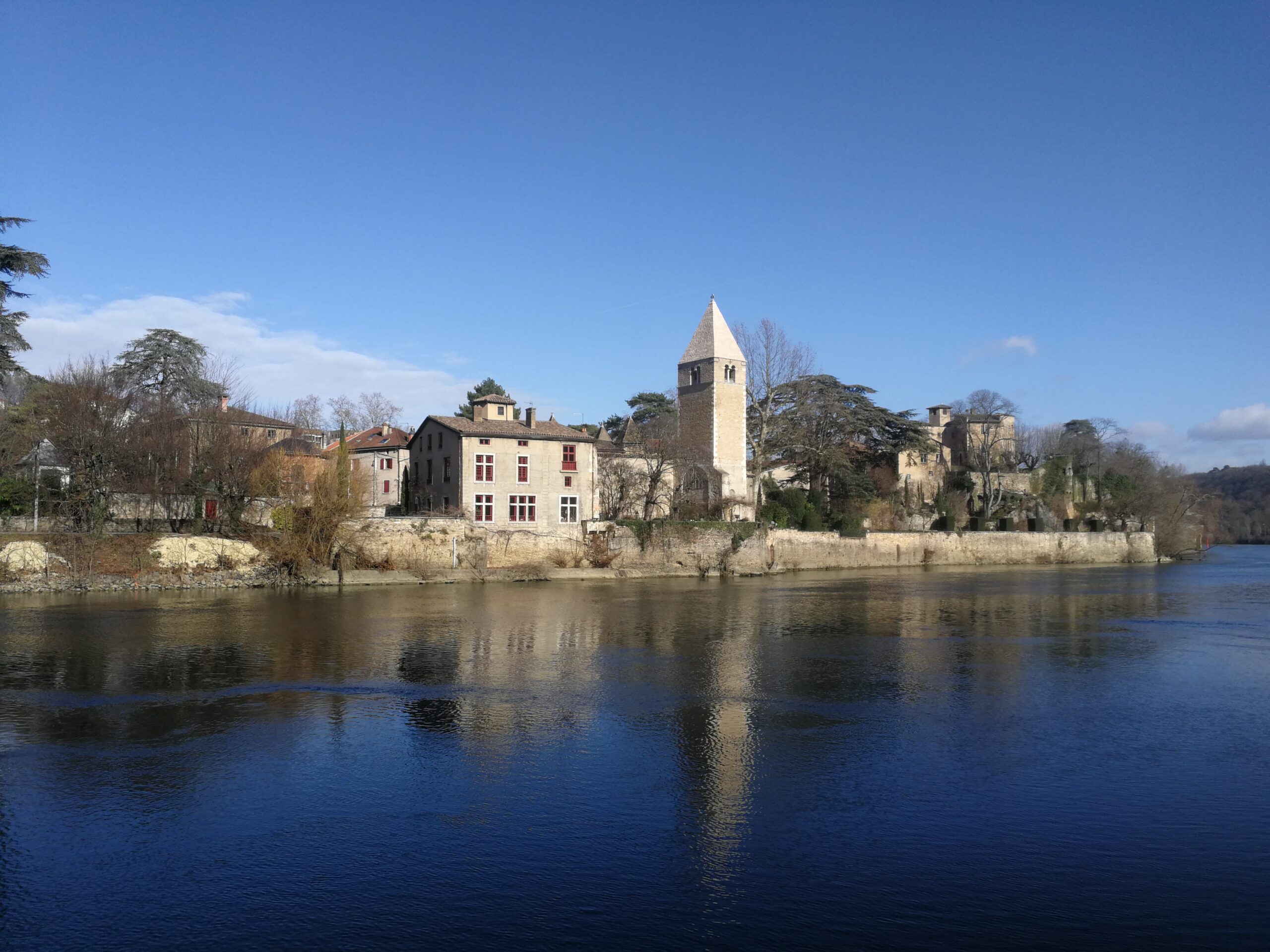 26-27 V21 Le musée Couty et l'île Barbe à Lyon